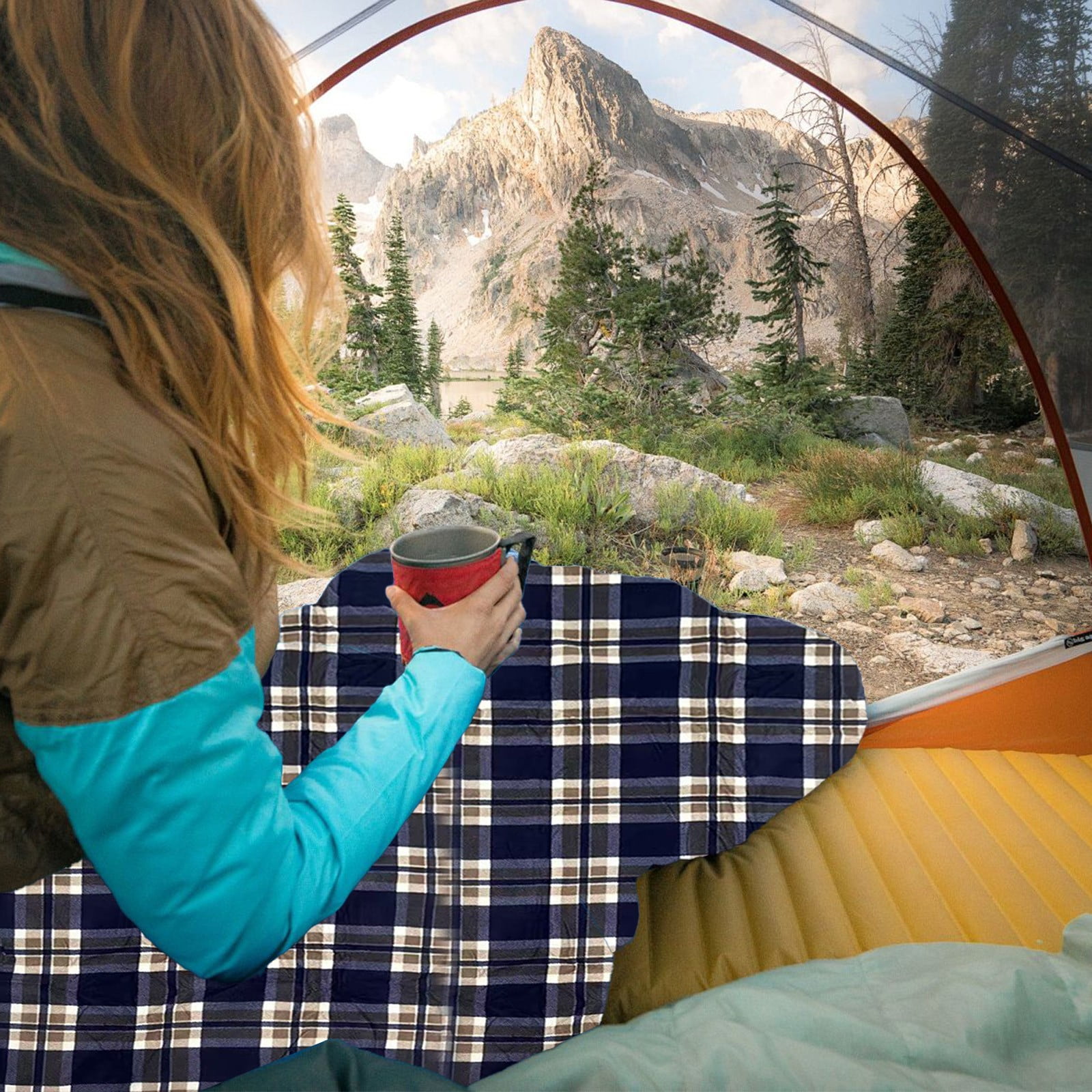 Camping Sleeping Bag for Warm Weather, Polyester Ripstop Fabric Adult Outdoor Sleeping Bag, Camping Gear with Reverse Zipper for Pairing, Seasonal Travel Backpacking Essential Comfort, AESTIVO
