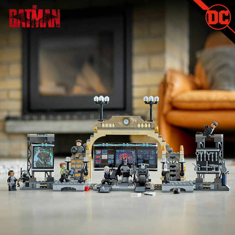 Batcave™: The Riddler™ Face-off 76183 | Batman™ | Buy online at the  Official LEGO® Shop US