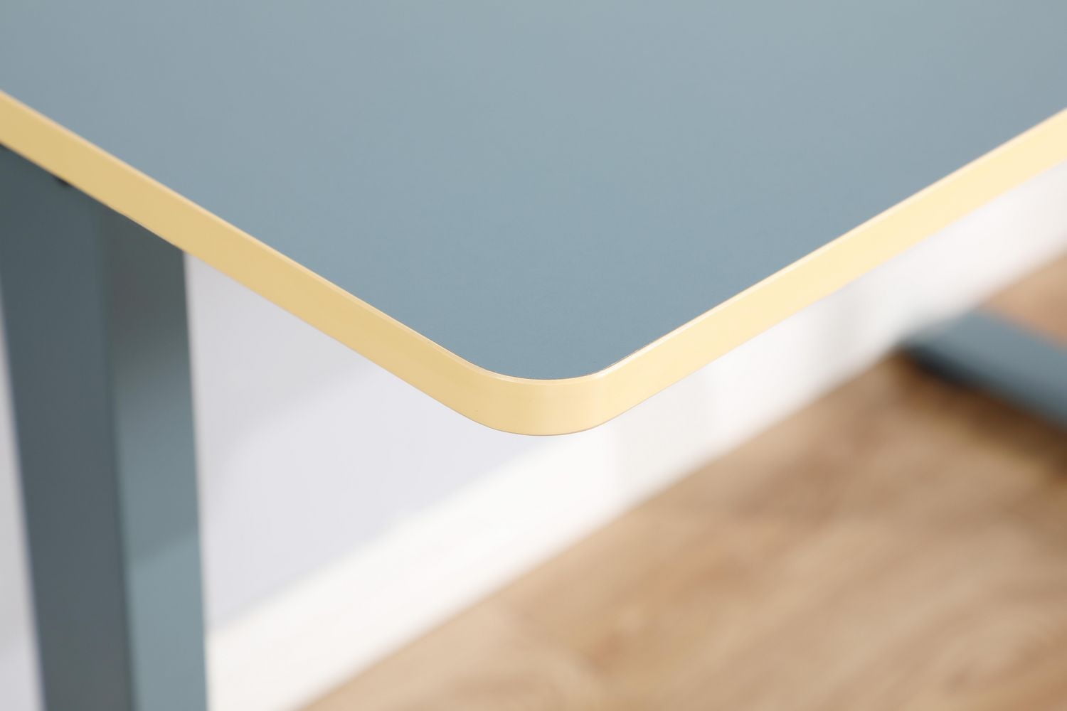 Hometrends Height-Adjustable Desk, Height-Adjustable Desk