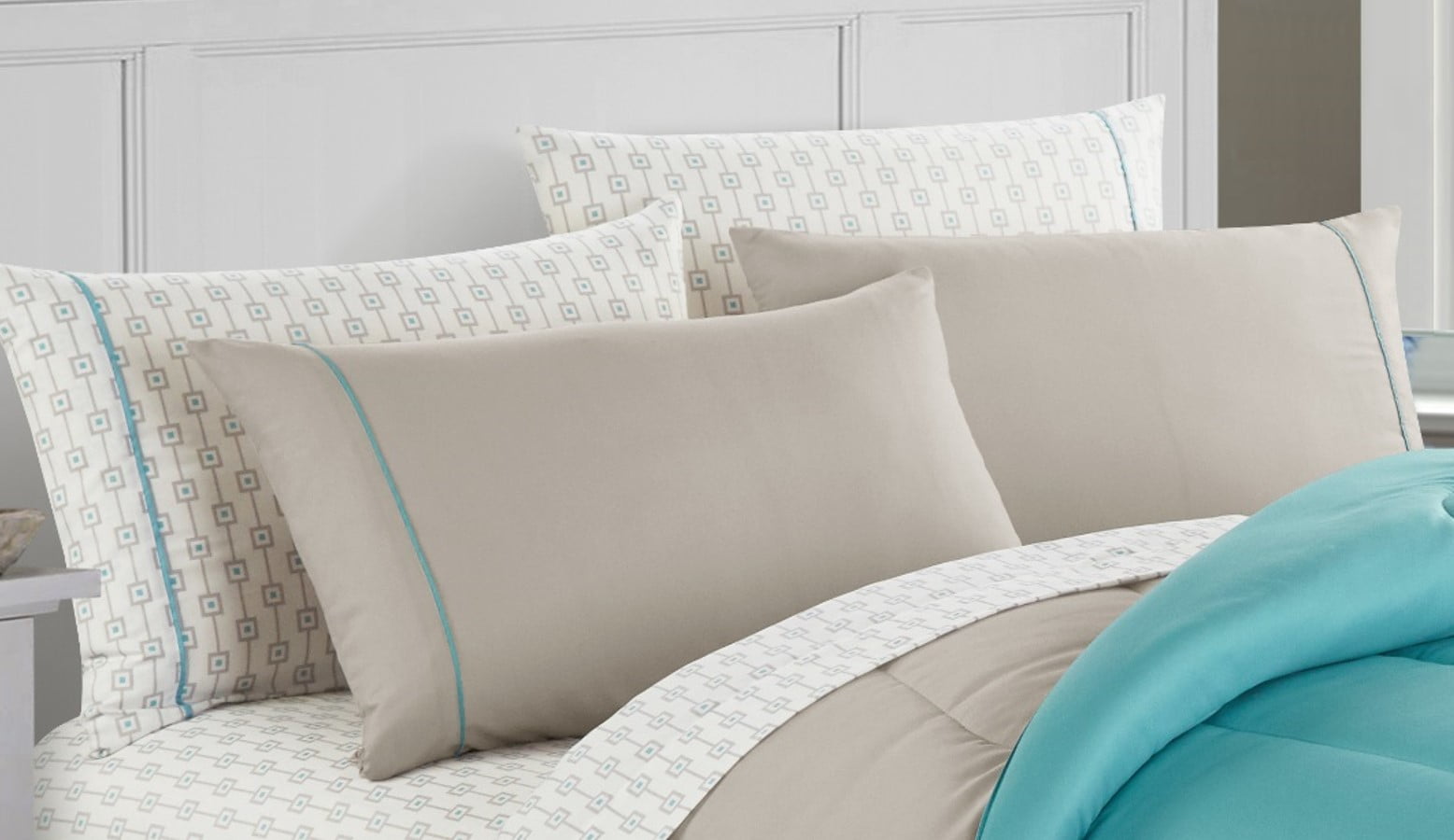Casa Traditional Solid Print 7 Piece Comforter Sets, Full with Comforter