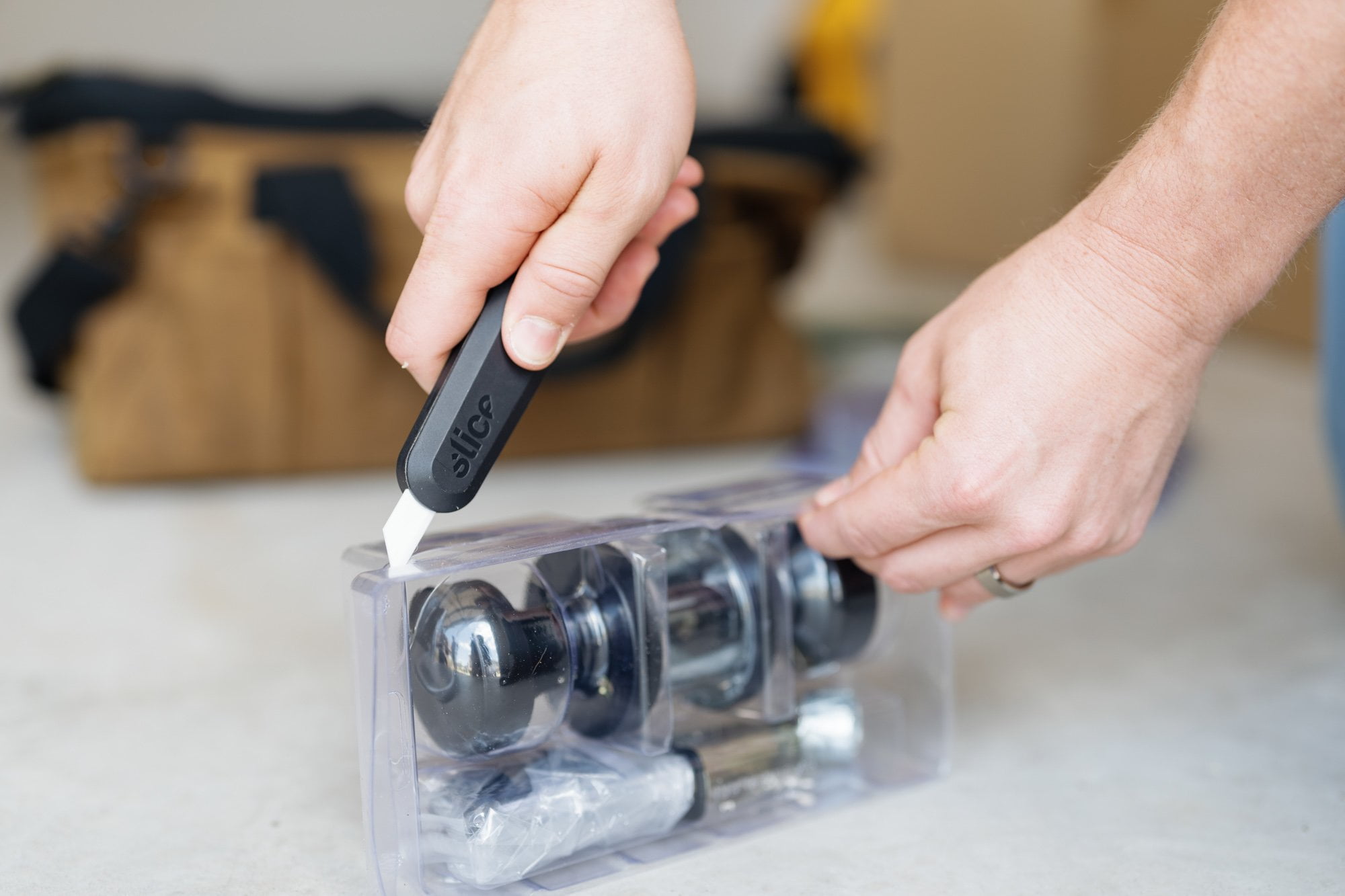 Slice 10550 Manual Utility Knife | Essential Home & Work Knife For Quick, Safe And Effective Cutting | Finger-Friendly Ceramic Safety Knife Blade