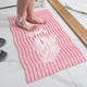 thumbnail image 4 of Alfombrilla de baño antideslizante | Respaldo de ventosa | Felpudo duradero resistente al agua para ducha, sala de estar, dormitorio, pasillo | Fácil de limpiar | Resistente a la decoloración | 1, 4 of 6