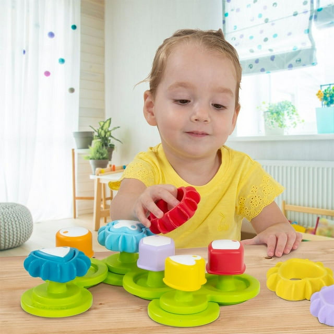 Yookidoo Shape ‘N’ Spin Gear Sorter. A Developmental Activity Toy for Kids Ages 1-3. Toddlers Montessori Sortering Game with Multiple Colors and Shapes, That Also Spins.