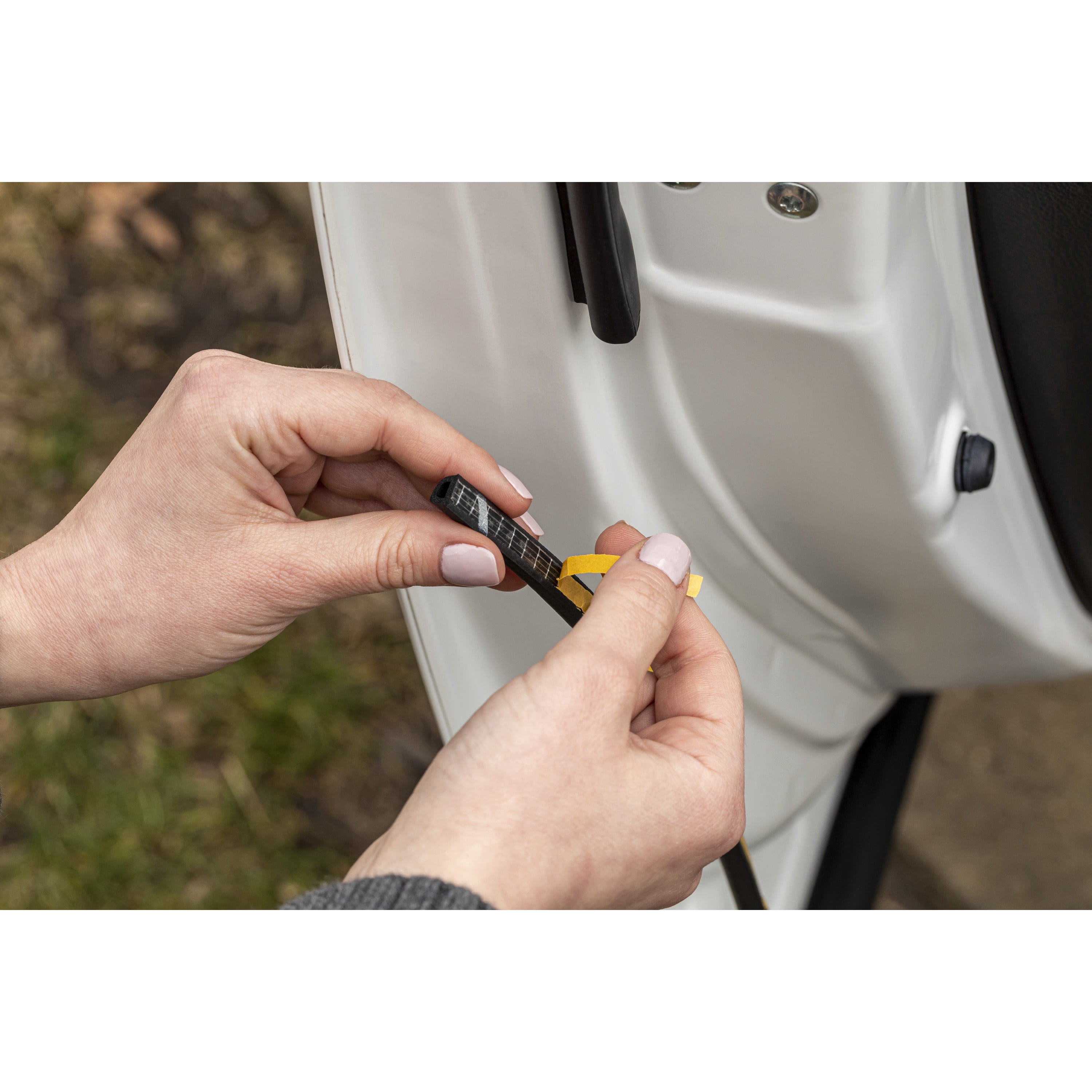 Duck Brand Auto & Marine Black Rubber Weatherstrip Seal, 0.31 in. x 0.38 in. x 17 ft.