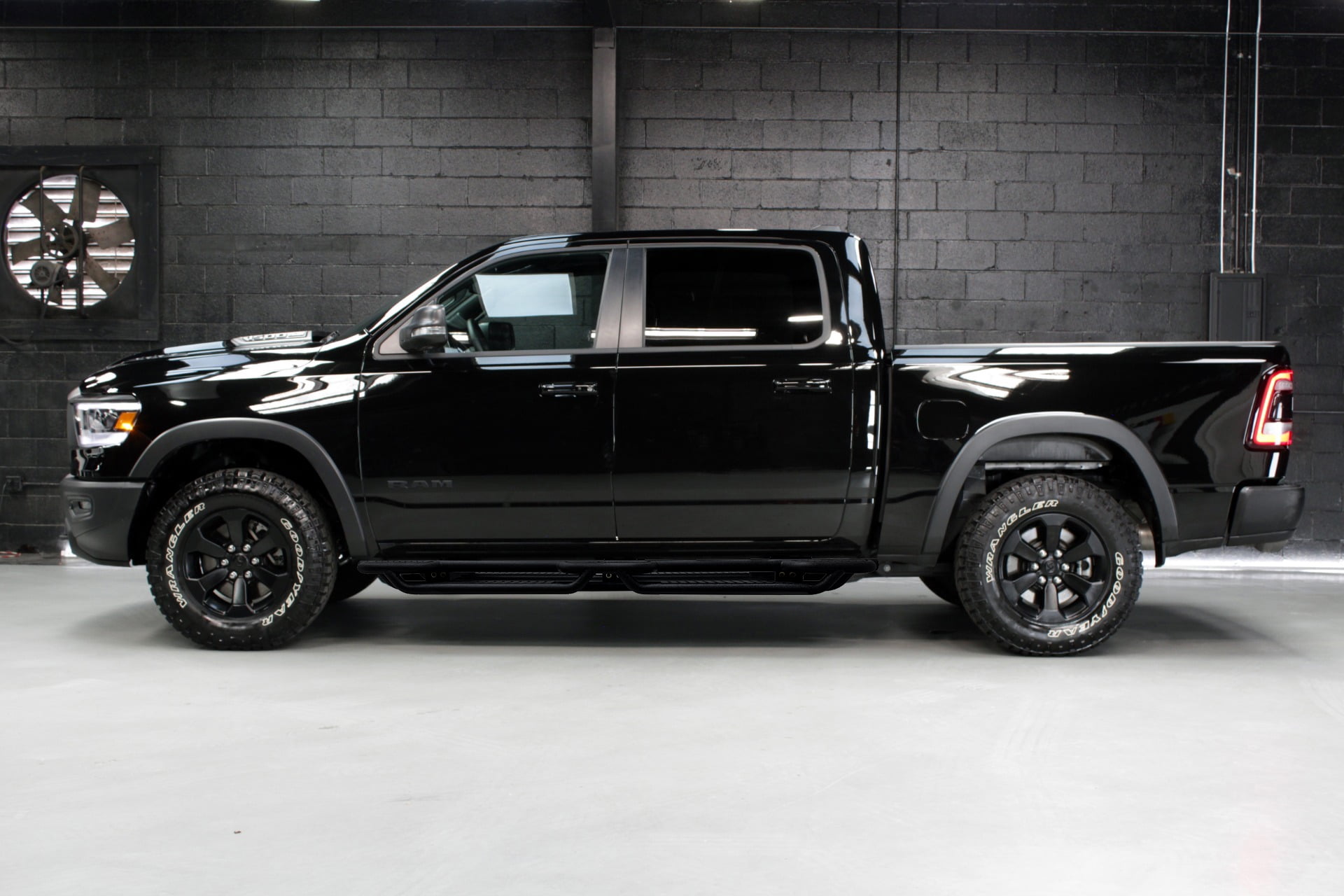 Vijay Running Boards Compatible with 2019-2020-2021-2022-2023-2024-2025-2026 Dodge Ram 1500 Bolt-on Side Steps Rails Steel Nerf Bars