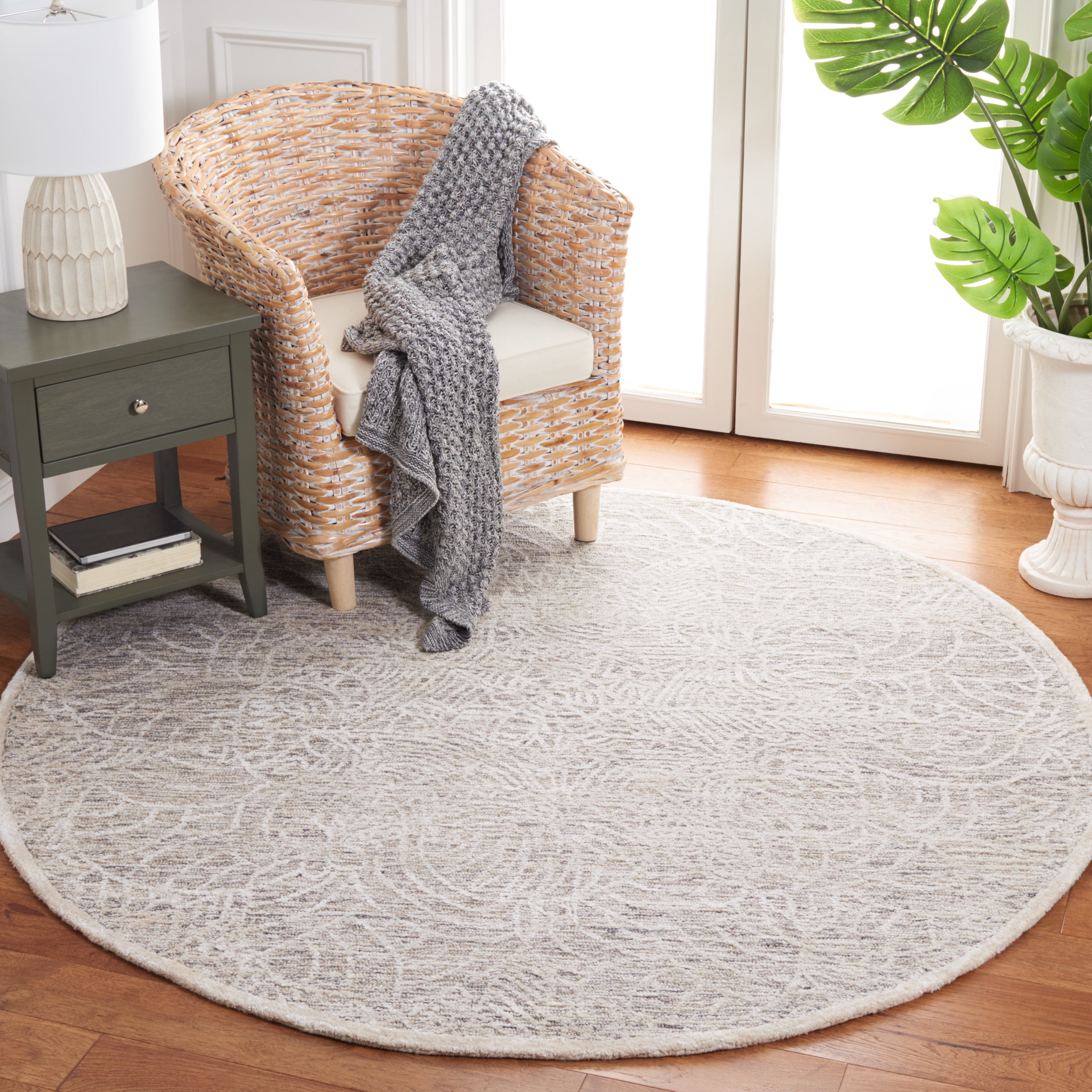 SAFAVIEH Precious Fabiana Geometric Area Rug, Grey/Ivory, 6' x 6' Round