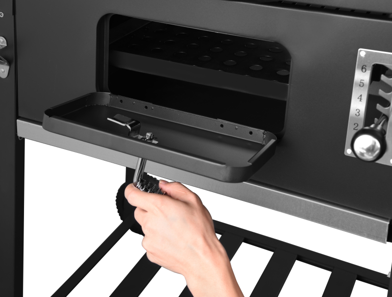 ceramic charcoal barbecue