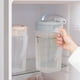 thumbnail image 5 of Jarra de plástico transparente con tapa | Jarra de agua fría de 1,7 l para té helado, limonada y leche | Tapa deslizante extraíble de boca ancha | Plástico duradero sin BPA | Ideal para fiestas, 5 of 5