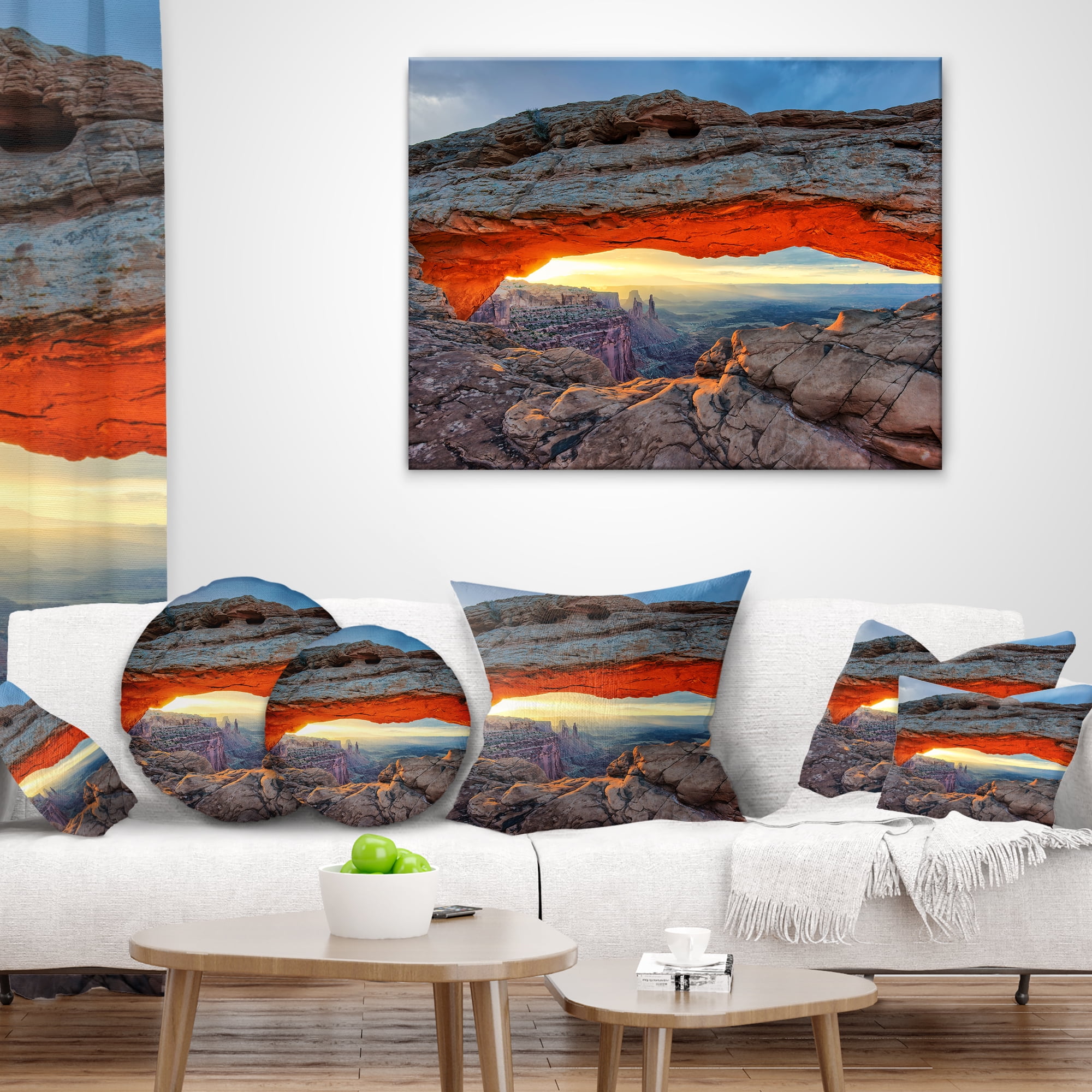 Designart Sunrise at Mesa Arch in Canyon lands - Flower Throw Pillow - 18x18