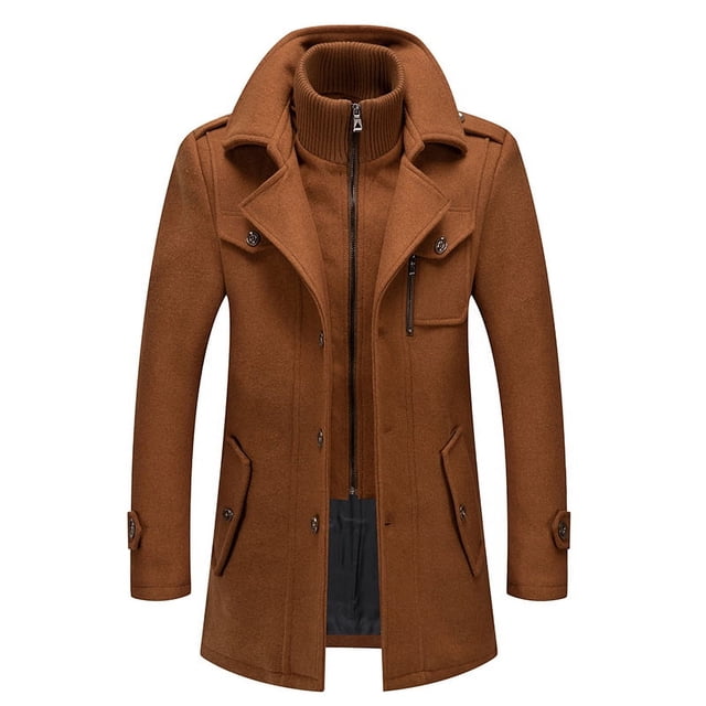 abrigo de lana de invierno para hombre Café, vista frontal centrada de corte entallado con cuello clásico con muesca y solapa doble, cierre interior de cremallera en cuello alto y cierre exterior con botones, bolsillos laterales con solapa, bolsillo de pecho con cremallera y mangas largas con tiras abotonadas; fondo blanco, ideal para trabajo o salidas de fin de semana y opción habitual como regalo de invierno.
