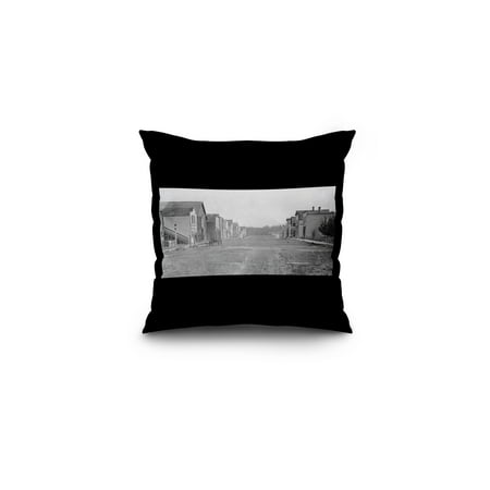 McIntire, Iowa - Eastern View of Main Street (16x16 Spun Polyester Pillow, Black