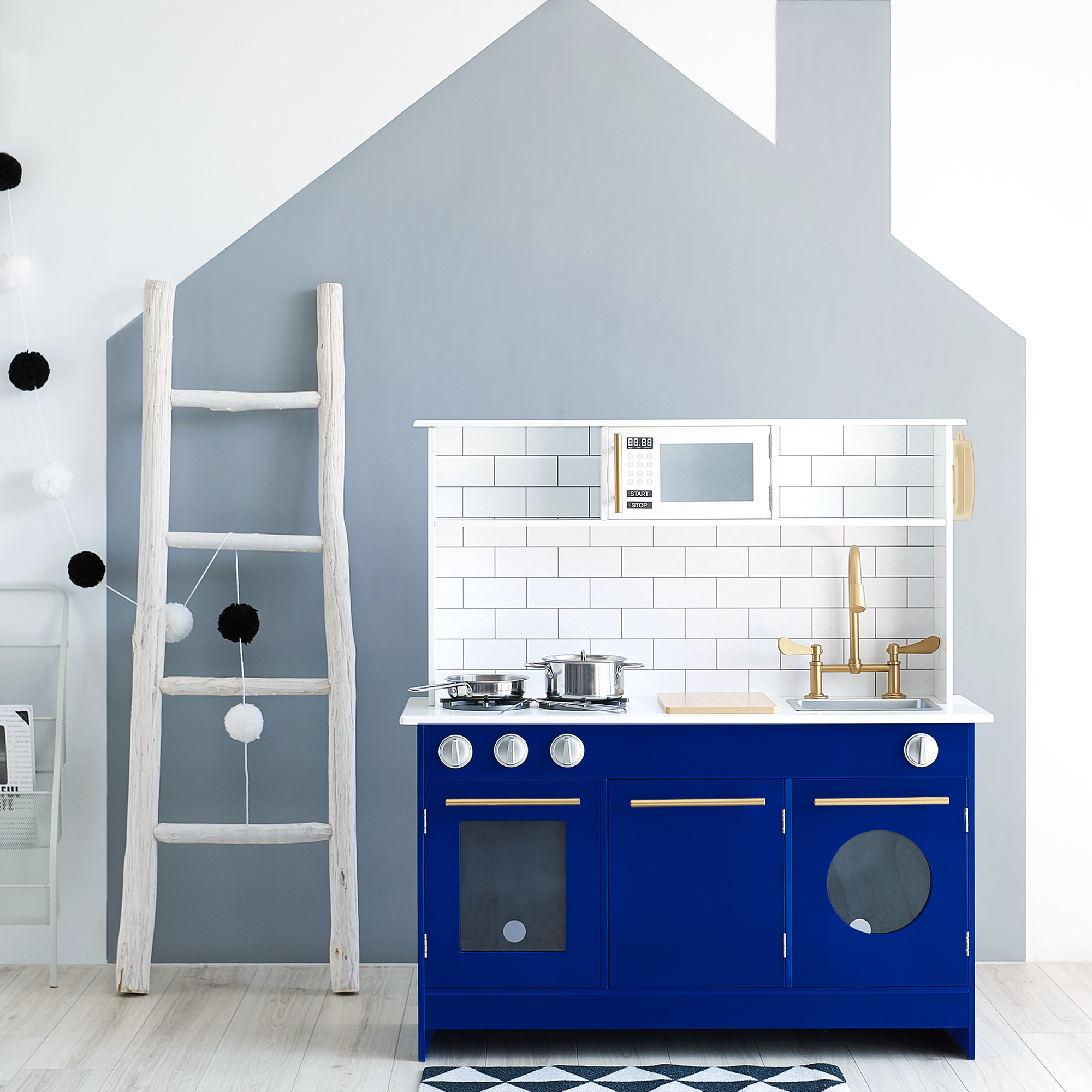 Little Chef Berlin Modern Play Kitchen, White/Blue - image 4 of 8
