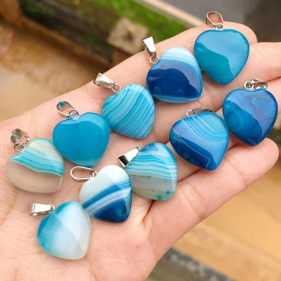 QQTDFG 10pcs Blue Agate Gems Stone Heart Pendants Chakra Reiki Healing Amulet-default