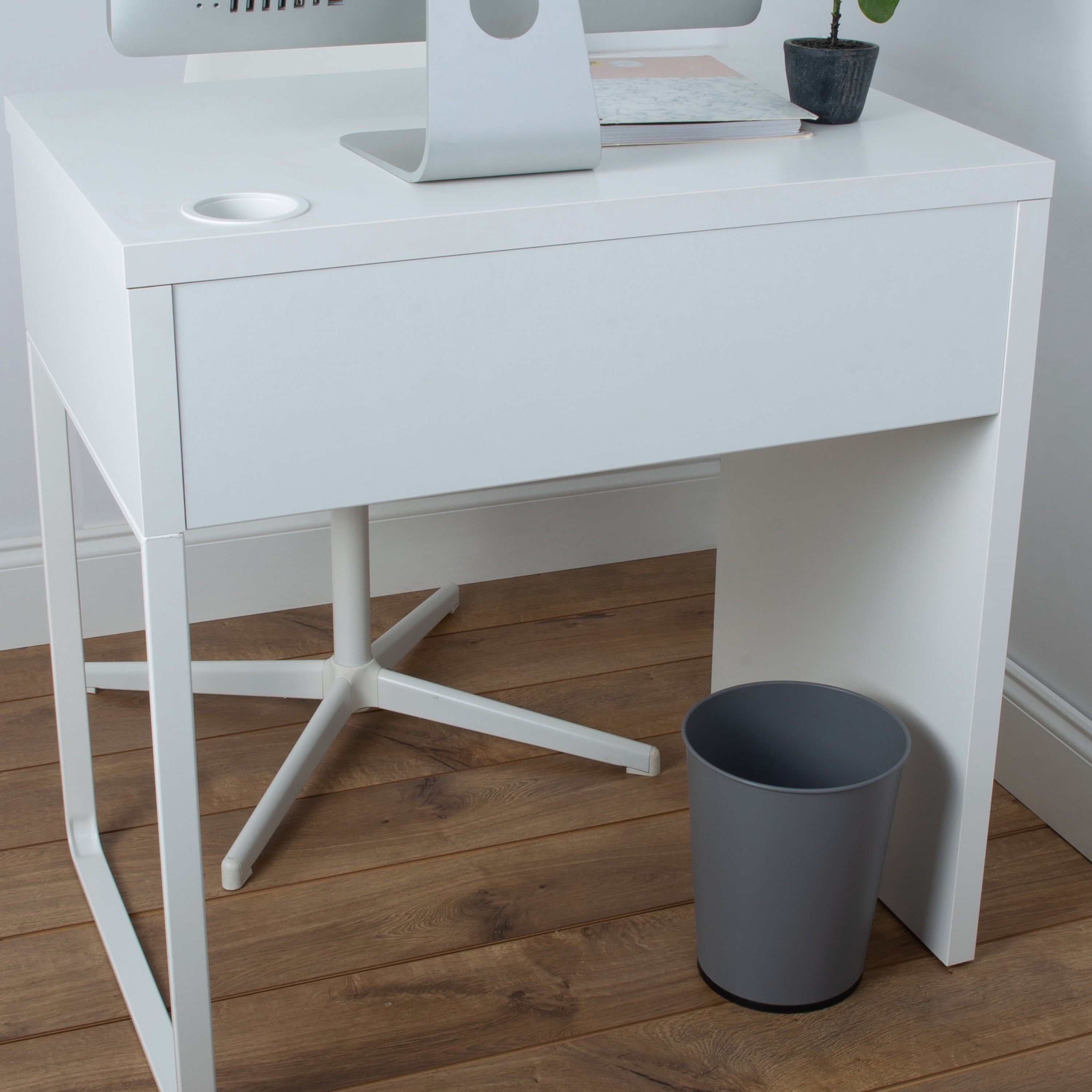 Bath Bliss 1.3-gal Bathroom Wastebasket in Grey