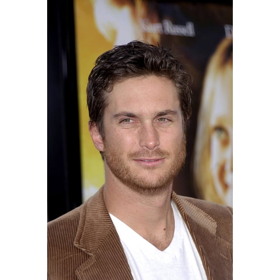 Oliver Hudson At Arrivals For Premiere Of Dreamer, Mann Village Theatre, Westwood, Ca, October 09, 2005. Photo By Michael GermanaEverett Collection Celebrity (16 x 20)