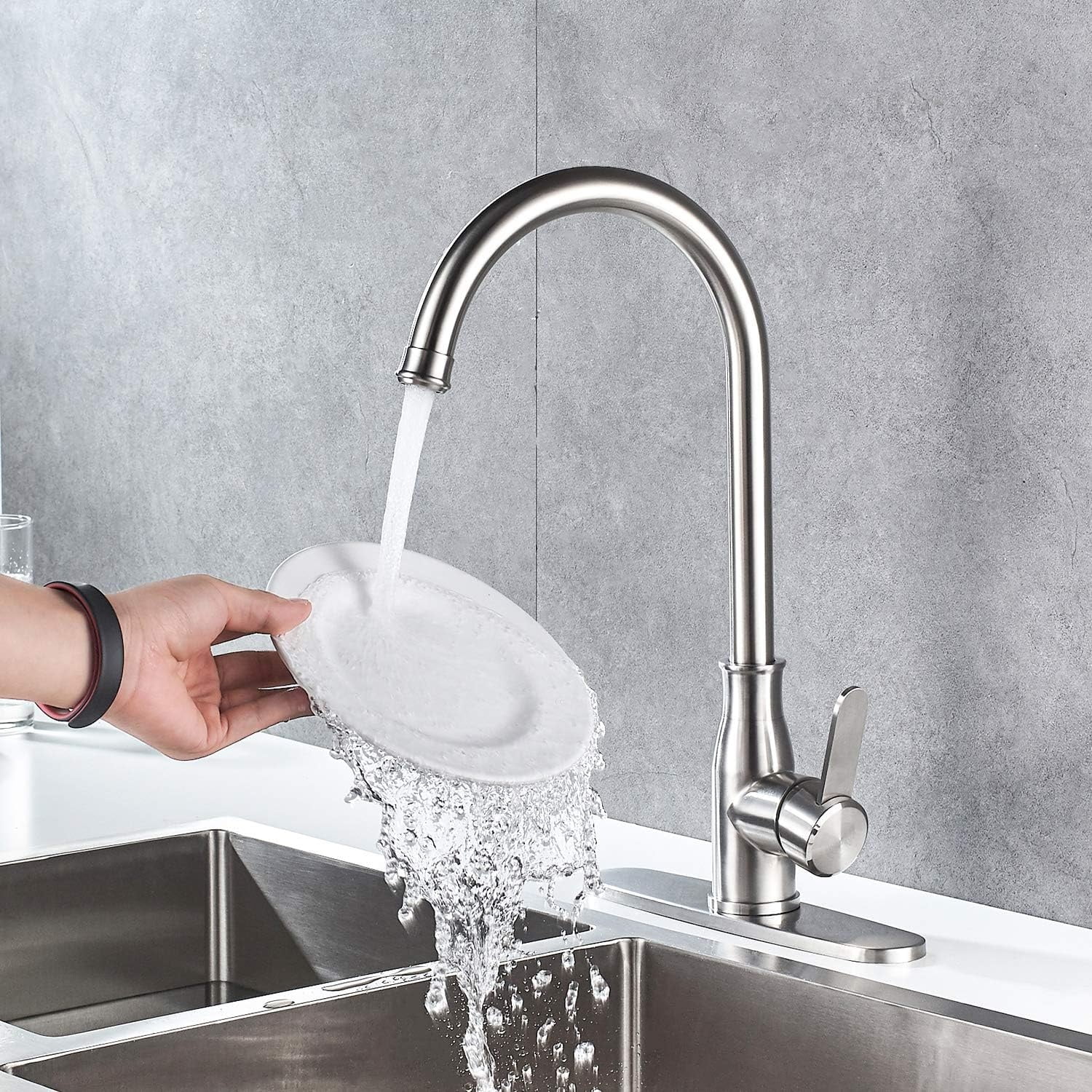 Single Handle Kitchen Faucet Stainless Steel Brushed Nickel，Modern High Arc Kitchen Sink Faucet, Commercial Bar Sink Faucet One Hole with Deck
