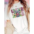 thumbnail image 1 of Camiseta de manga corta de moda para mujer con estampado de letras del Conejo de Pascua, modelo 10640. Para adultos, hombres, mujeres, adolescentes, jóvenes y uso informal., 1 of 7