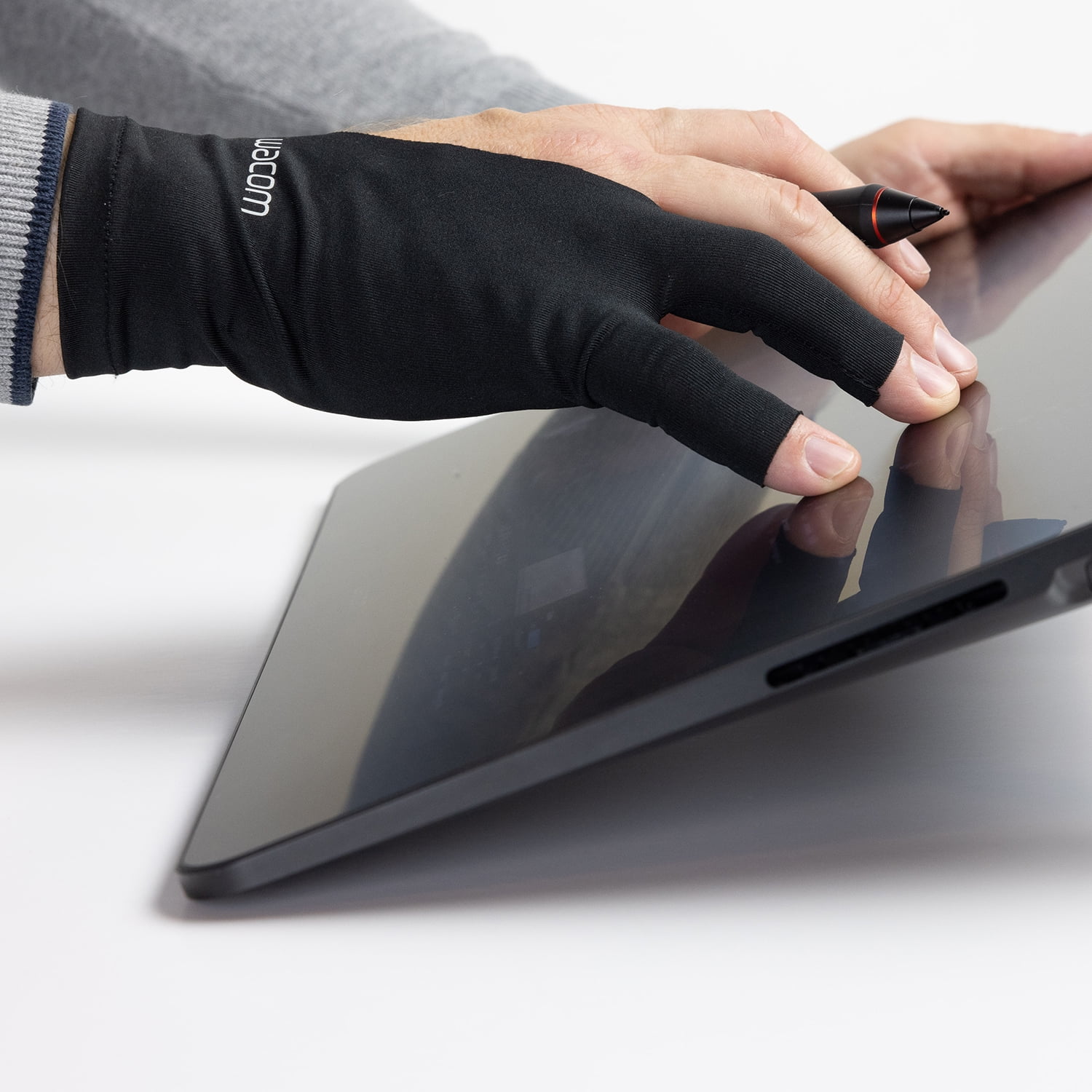 Wacom Drawing Glove, two-finger artist glove for drawing tablet