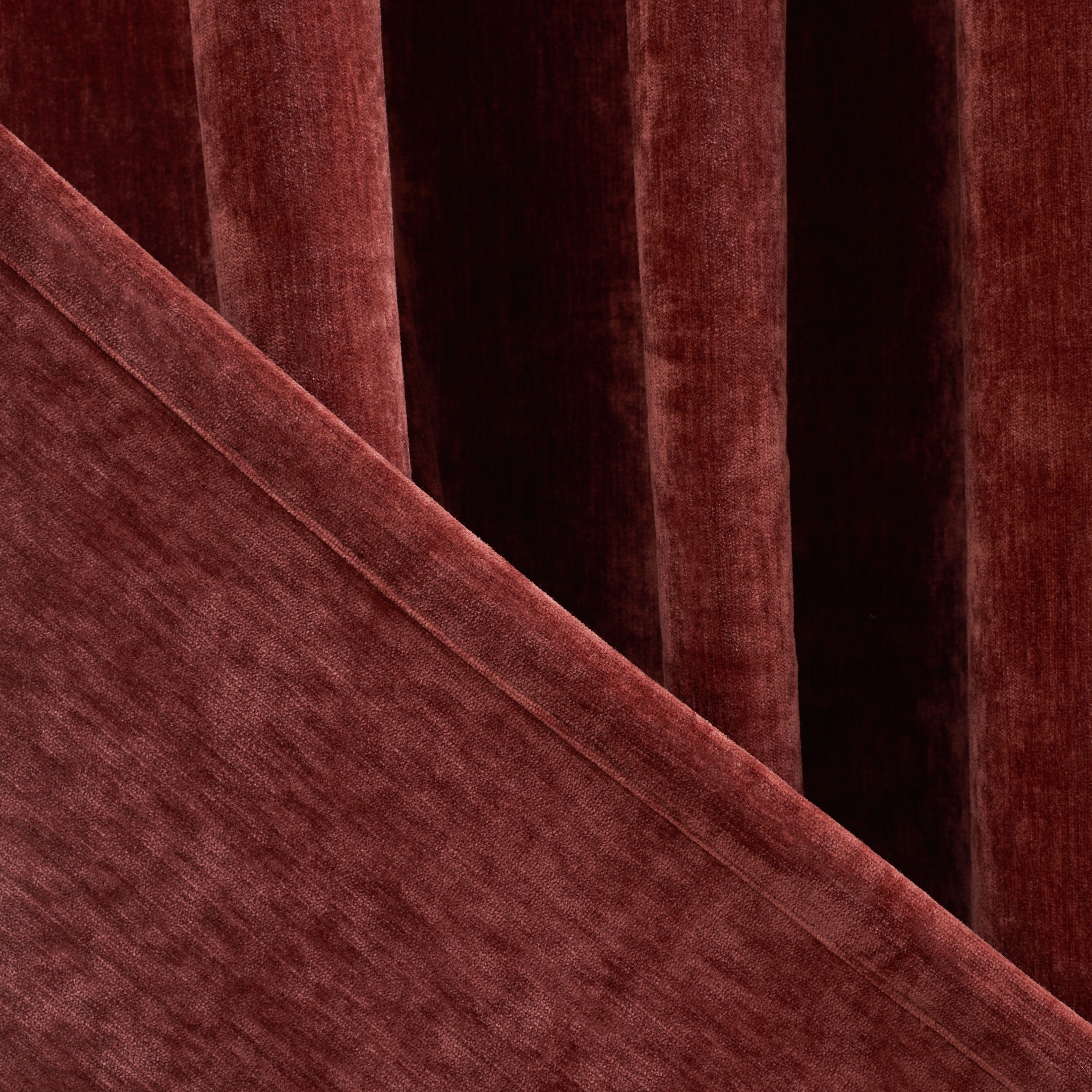 SAFAVIEH Voleria Contemporary Rust Solid Grommet Blackout Curtains, 52" x 96"