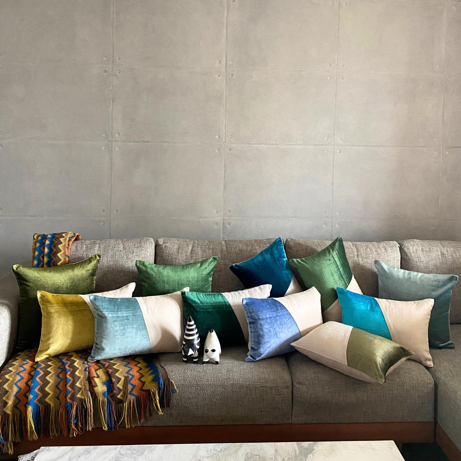 Decorative Aqua Blue 12"x20" (30x50 cm) Lumbar Pillow Cover, Velvet & Linen Solid Color Block Oblong Pillow, Patchwork Pattern Modern Style - Velutinous Aqua