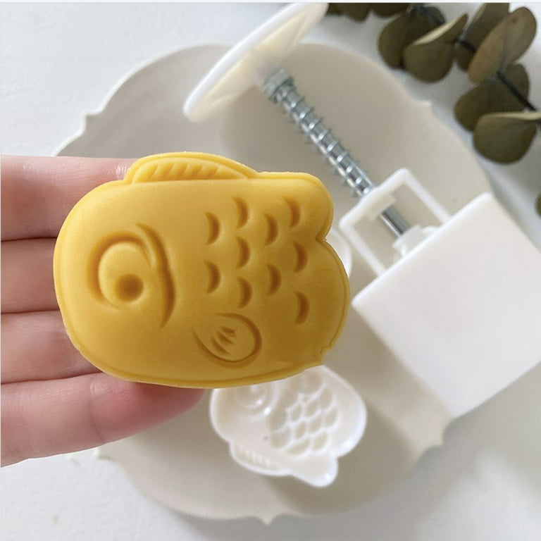 3D Cute Teddy Bear Mooncake Mold Set Little Bear Hand Press Plastic Plunger  Cookie Cutter Pastry Cake Tools for Decoration Kid