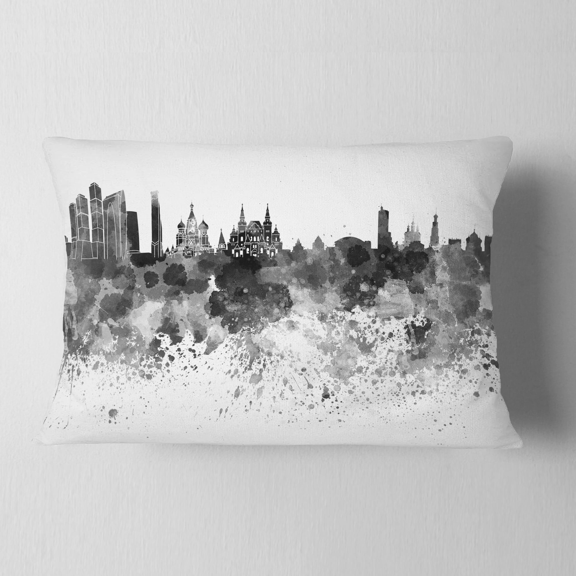 Designart Moscow Skyline - Cityscape Throw Pillow - 12x20