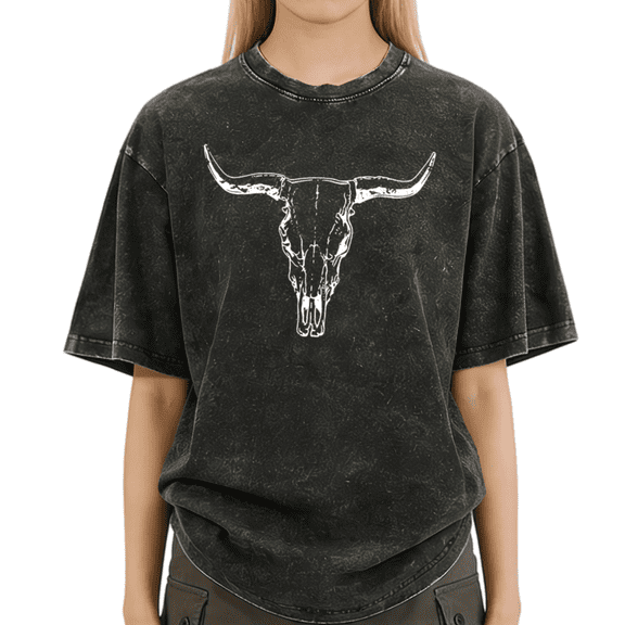 Giffimy Women's Western Longhorn Skull Vintage Washed T-Shirt Short Sleeve Crewneck Relaxed Fit Tee