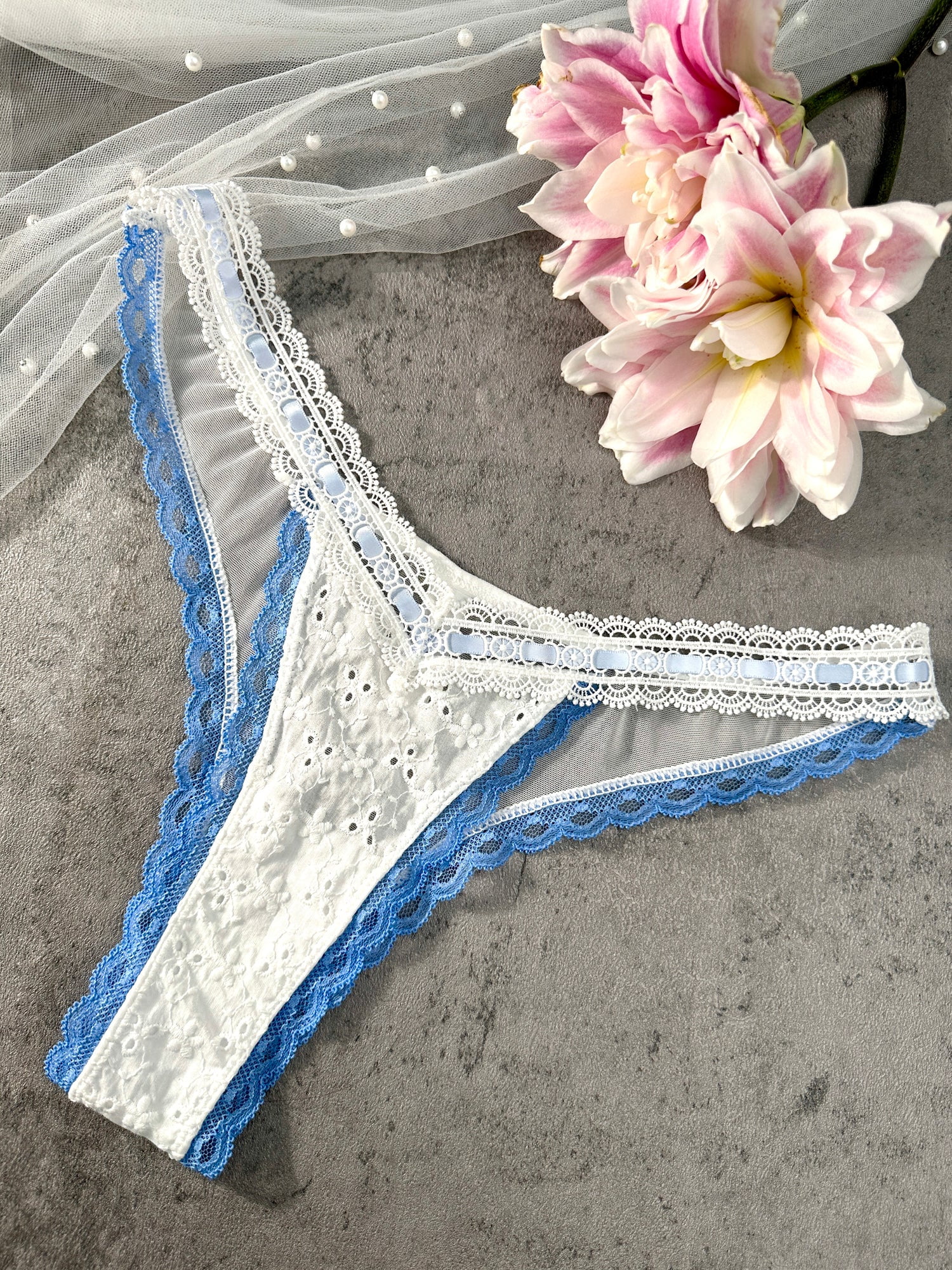 Fresh Appeal Lace Lingerie Set (WHITE, M)