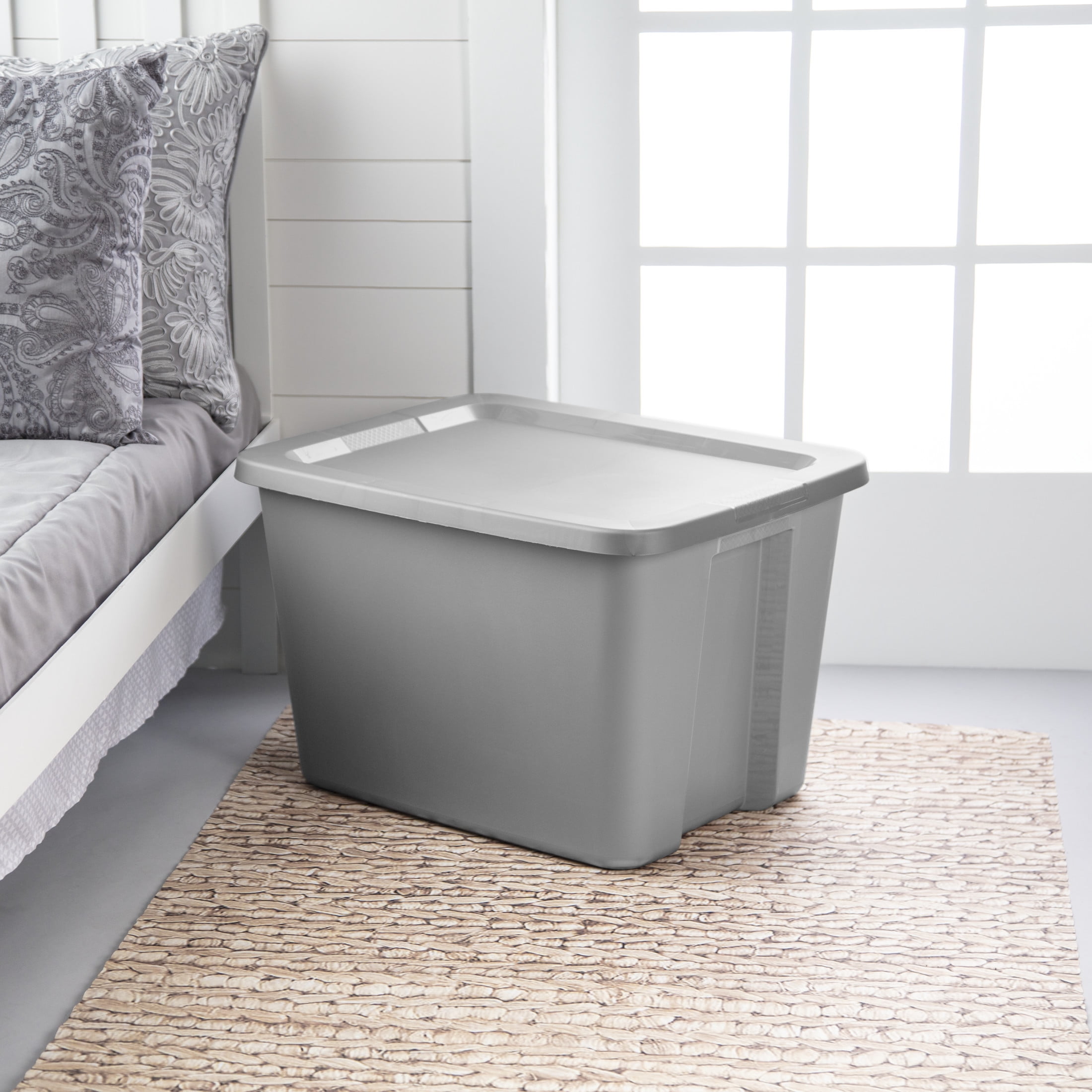 Sterilite Large Storage Bin, 18 Gallon Plastic Storage Container with SnapOn Lid, Gray, Pack of 8  (图5)