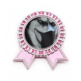thumbnail image 1 of Apuesto y divertido perro siberiano hasky. Insignia broche Medalla rosa premiada, 1 of 3