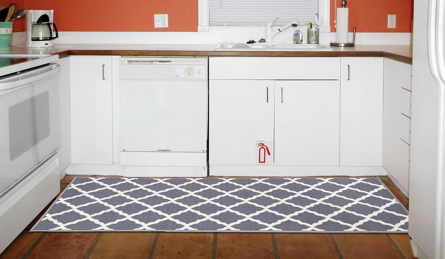 Tapis élégant à motif de treillis à sous-couche en caoutchouc de la collection Glamour