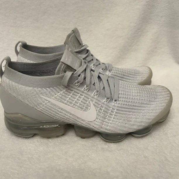 Ni - ke Ni - ke Air VaporMax Flyknit 3 White Pure Platinum AJ6900-102 Men’s Size 9