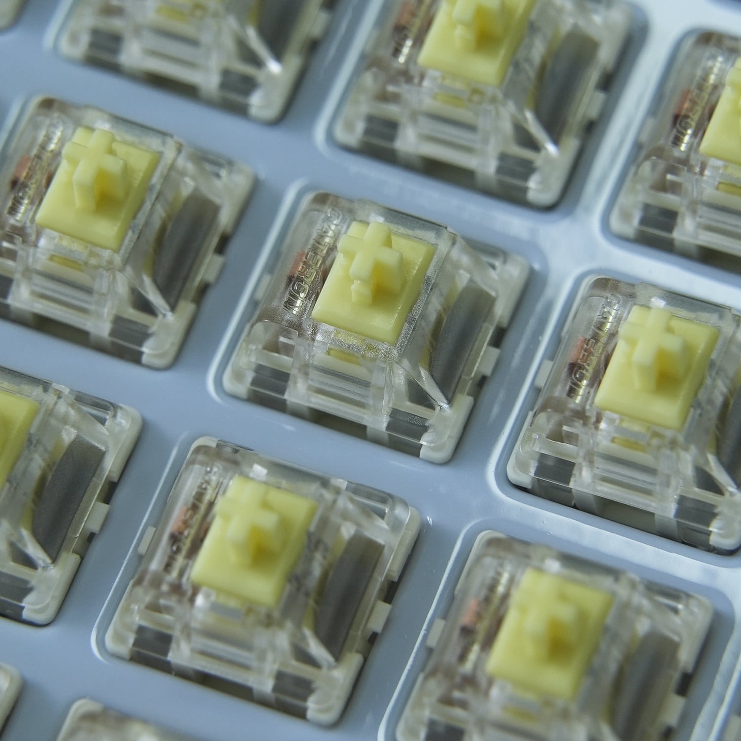 GATERON Jupiter Banana Keyboard Switches, Tactile 59gf RGB LED 5 Pin Factory Pre-lubed Key Switches for MX Mechanical Keyboard(Banana,110PCS)