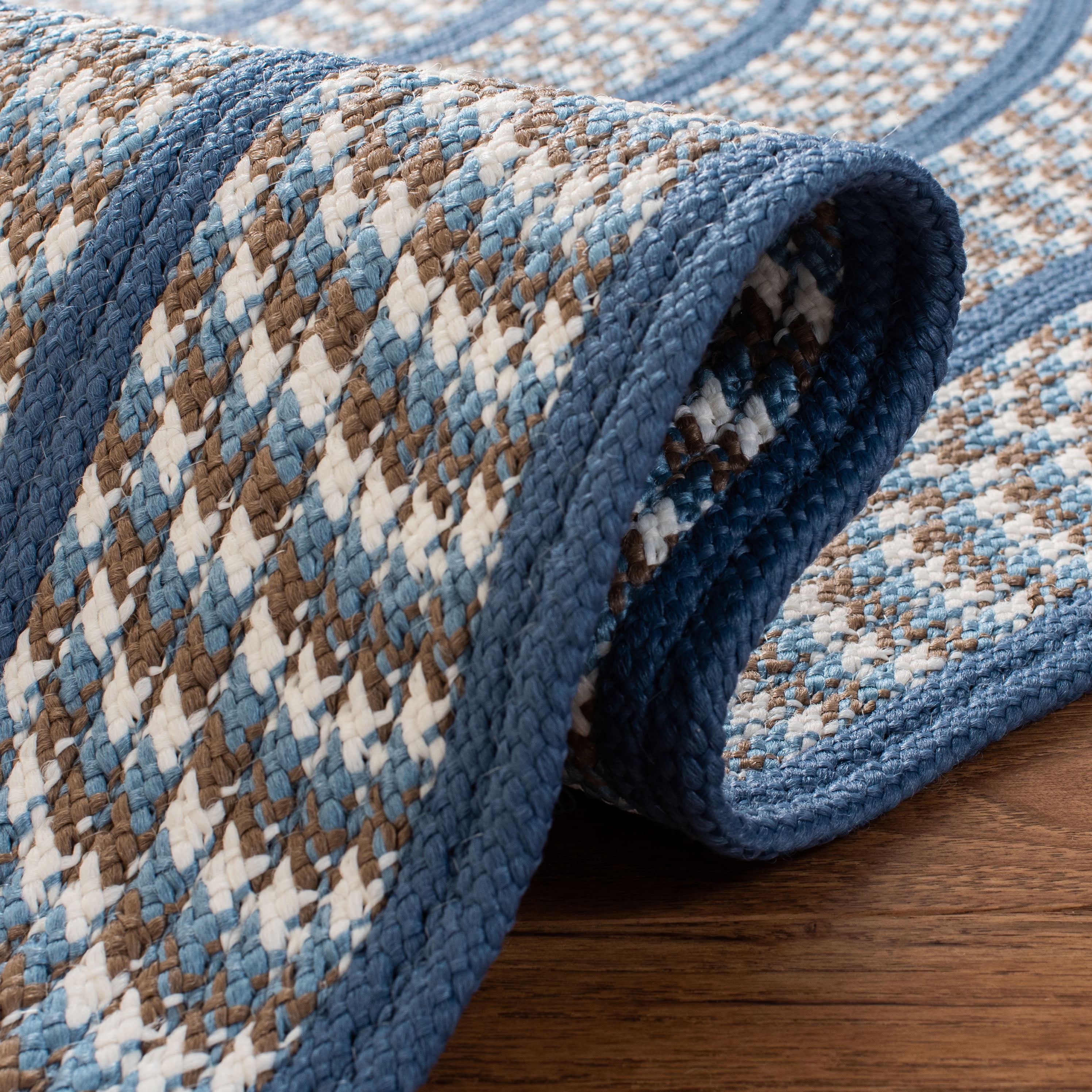 SAFAVIEH Braided Tanisha Bordered Reversible Area Rug, Ivory/Blue, 8' x 8' Round