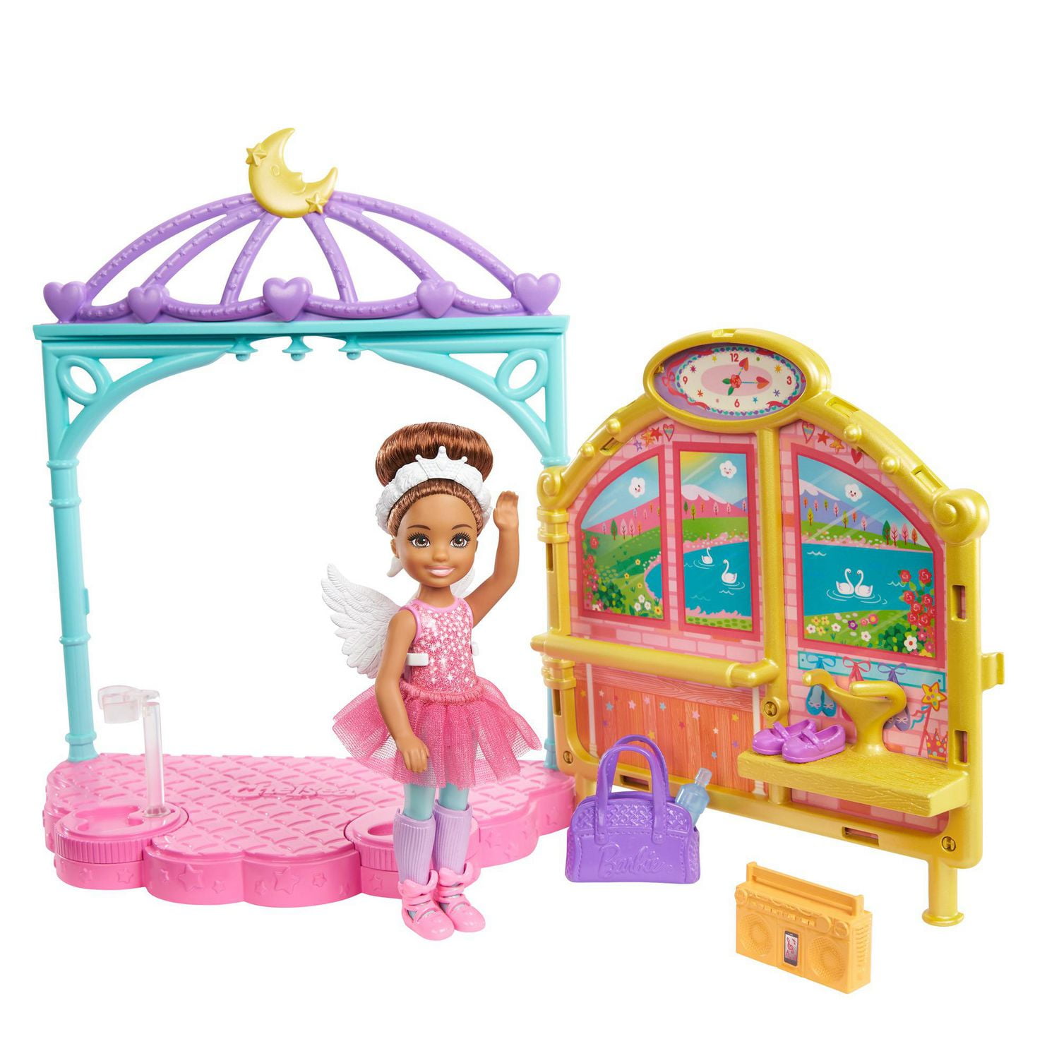 Coffret​ Barbie Club Chelsea version danse classique avec poupée Chelsea brune de 15 cm, scène modulable et accessoires dont une barre de danse et une tenue, cadeau pour enfants de 3 à 7 ans