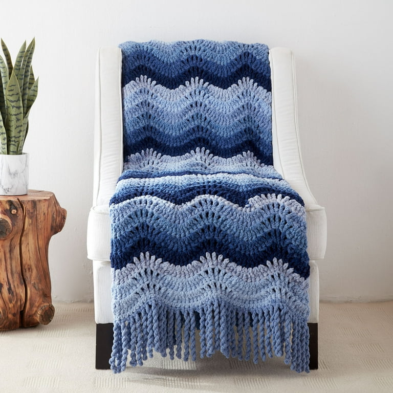 Bernat Blanket 6 Super Bulky Polyester Yarn Faded Blues 10.5oz 300g 220 Yards 4 Pack