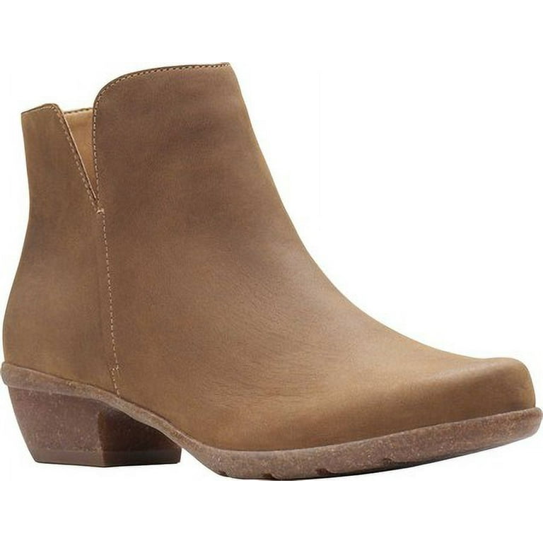 Clarks wilrose 2025 frost bootie