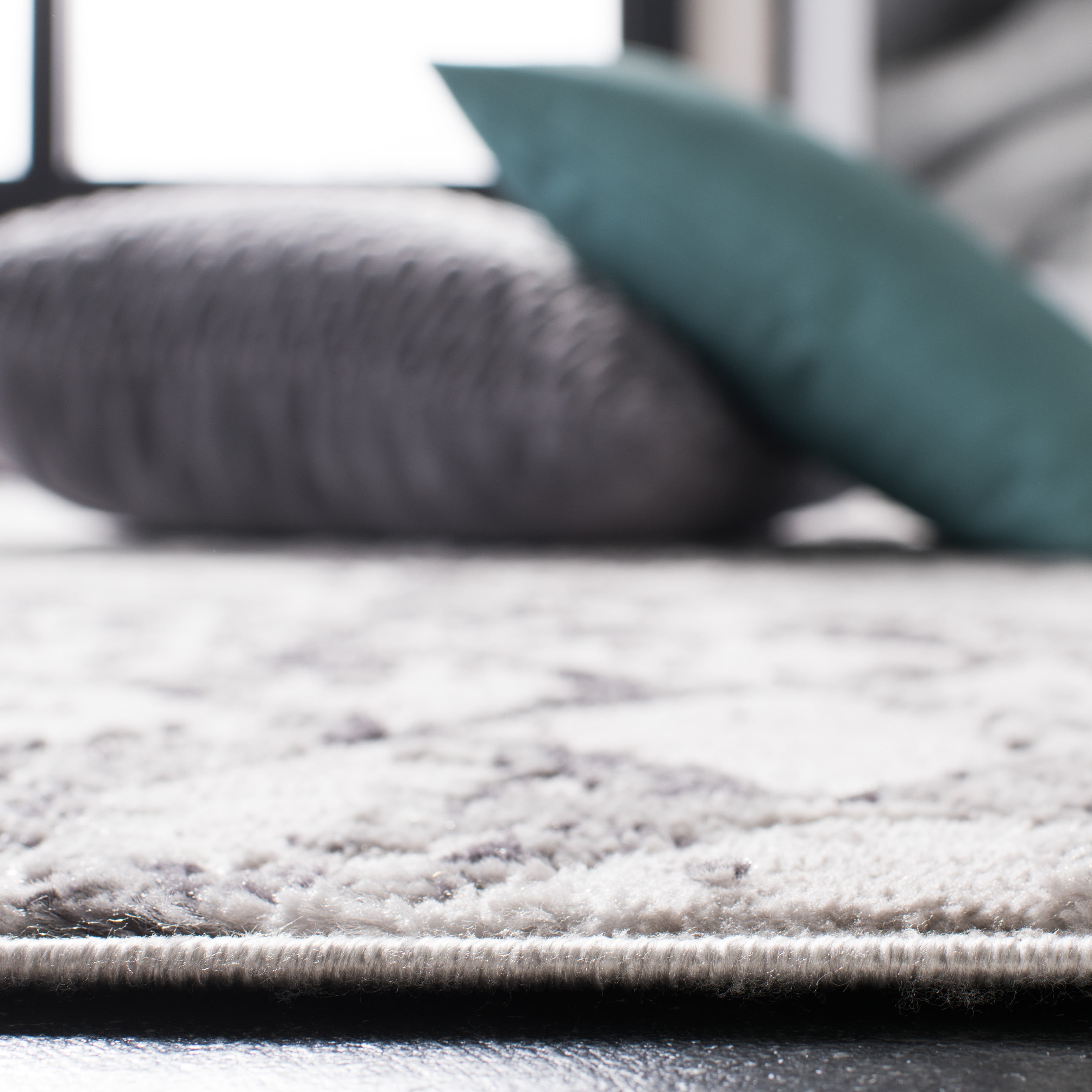 SAFAVIEH Amelia Roslyn Abstract Area Rug, Gray/Light Gray, 4' x 6'