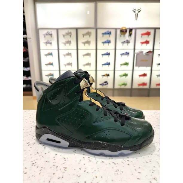 Ni - ke Size 10.5 - Jordan 6 Retro Champagne Pure Green Metallic Gold Black 384664 350