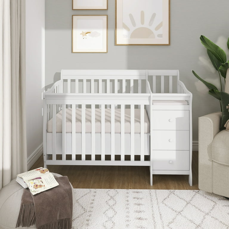 Dream On Me Jayden 4-in-1 Mini Convertible Crib and Changer for