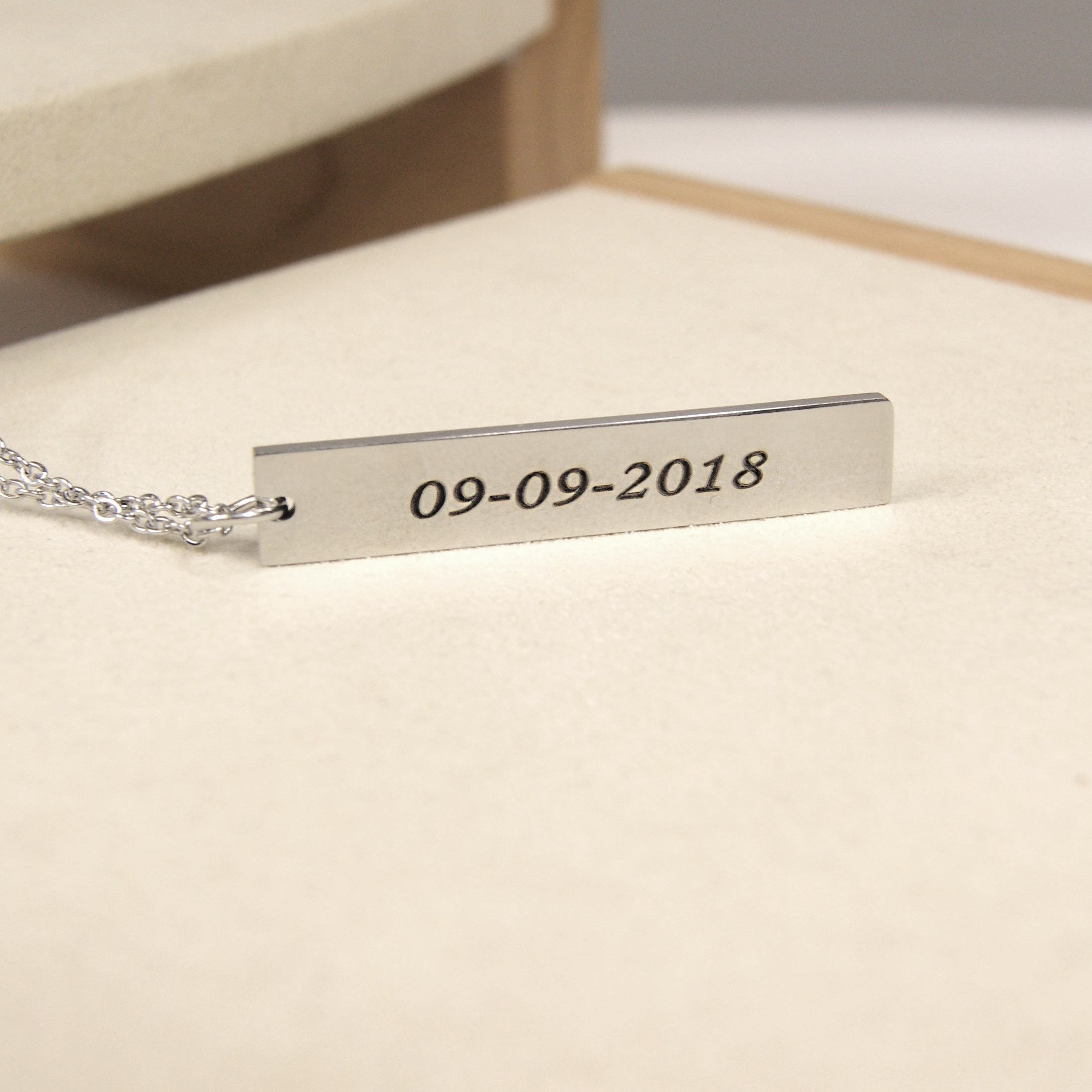Personalized Engravable Actual Loved One Fingerprint Bar Name Necklace Keepsake Pendant Memorial Jewelry with Gift Box [Silver]
