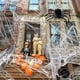 thumbnail image 1 of Yanlin Decoracion Halloween, 300 sqft Telaraña de Halloween, con 100 Arañas, Telarañas Elásticas, para Patios, Fiestas, Decoracion Halloween Exterior, 1 of 3
