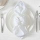 thumbnail image 3 of Laura Ashley Harper Servilletas de tela lujosamente suaves para cenas formales o informales, banquetes, bodas o fiestas, juego de 6 servilletas, color blanco, 3 of 4