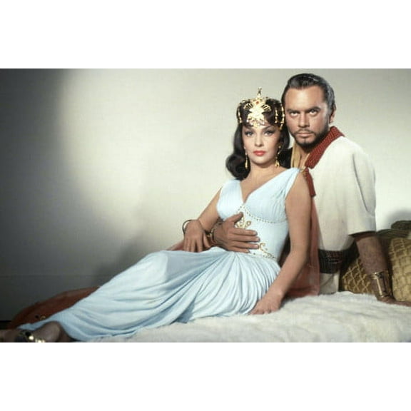 Yul Brynner and Gina Lollobrigida in Solomon and Sheba 24x36 Poster