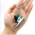 thumbnail image 1 of Modèle de Chaussure Chaîne Porte-Bagages 3d Trois Dimensions Mini Panier Chaussures Personnalité Créative Pendentif, 1 of 1
