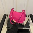 thumbnail image 4 of Bolsos de mano de charol para mujer, sencillos, lisos, con solapa, para el hombro, versátiles, informales, para el día a día, de poliuretano, para llevar debajo de las axilas., 4 of 5