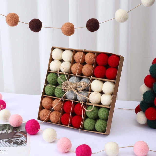 Xihbxyly Bolas de Lana Navideñas, Juego de Decoración Multicolor, Caja de 36 Piezas, Versátil para Árboles de Navidad, Bodas y Fiestas, Fácil de Colgar, Tamaño 7.87 X 7.87 X 1.97 Pulgadas