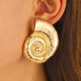 thumbnail image 3 of Pendientes de concha para mujer, pendientes de concha de oro, pendientes de concha, pendientes de playa de verano, joyería de vacaciones, regalo para niñas, 3 of 4