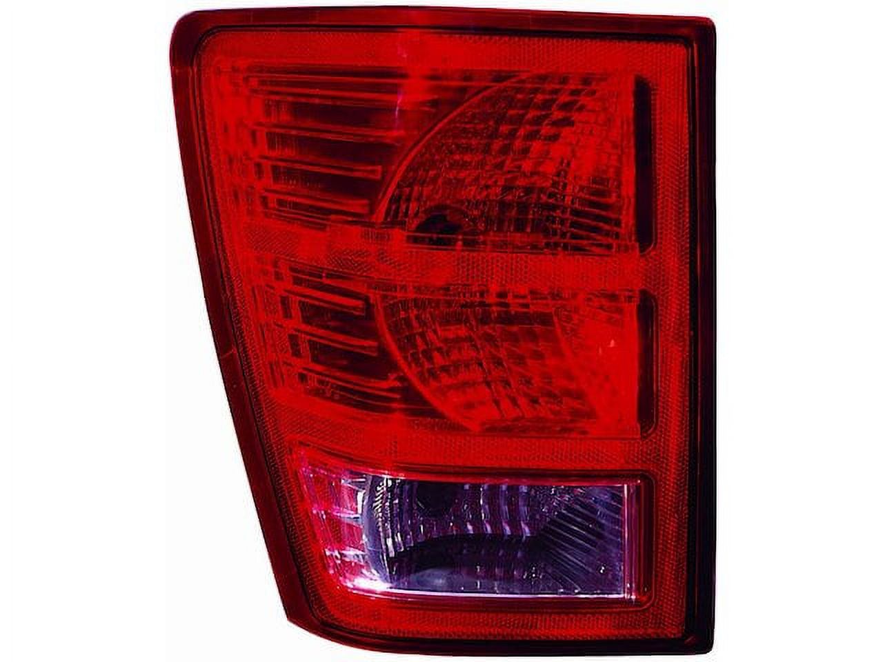 Left Rear Tail Light Assembly For 2005-2007 Jeep Liberty – Driver Side Replacement (CH2800160 / AM-37927624)