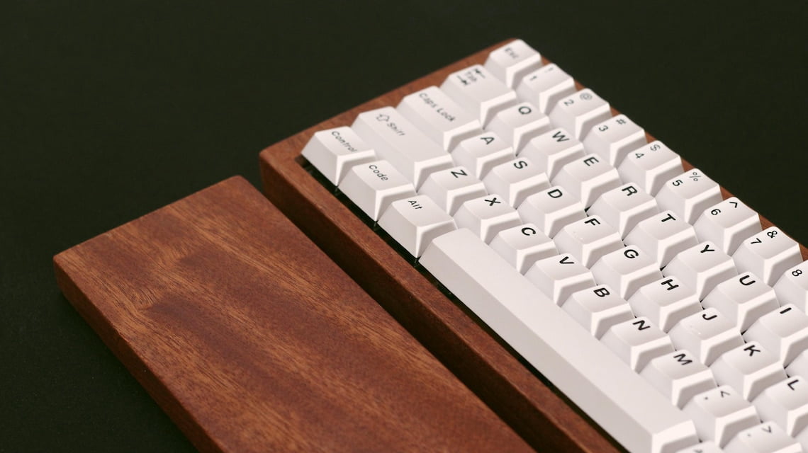 Prebuilt Mechanical Keyboard, Wooden Design with Customizable Keys, High-Quality Switches, for Gaming and Typing with Wrist Rest